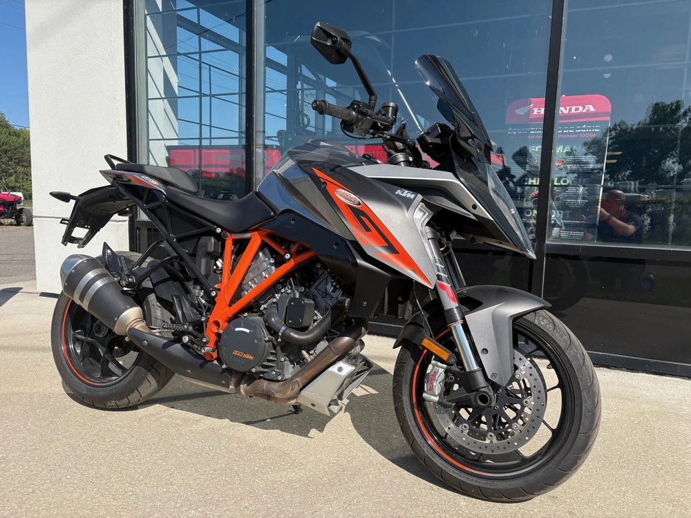 Ktm 1290 Super Duke Gt 2017 alt
