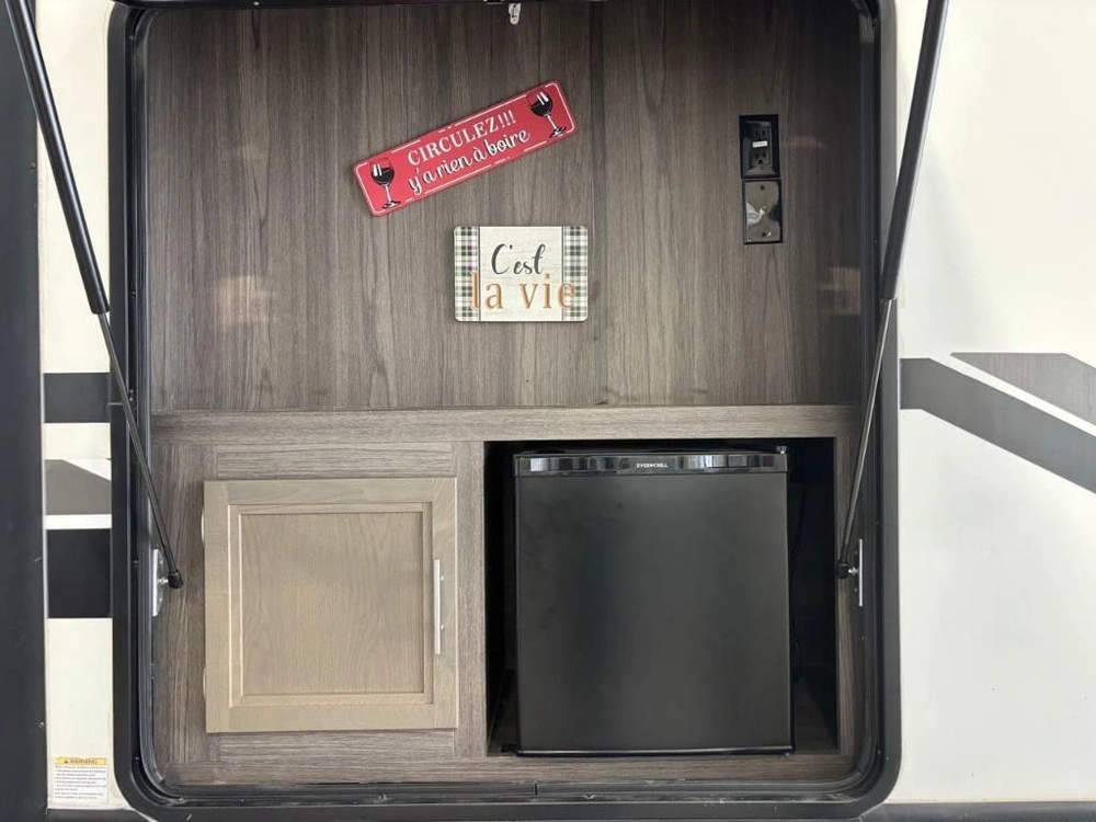 Dutchmen Kodiak 3221rlsl 2020 alt