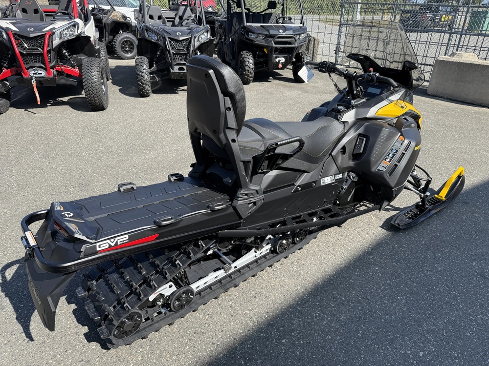 2027 Ski-doo Expedition Sport 900 Ace Charger 1.5' E.s. alt