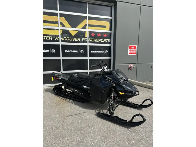 2025 Ski-Doo SUMMIT ADR W/ EDGE PKG 154 600 E-TEC POWDERMAX X-LIGHT FLEXEDGE 2.5" SHOT