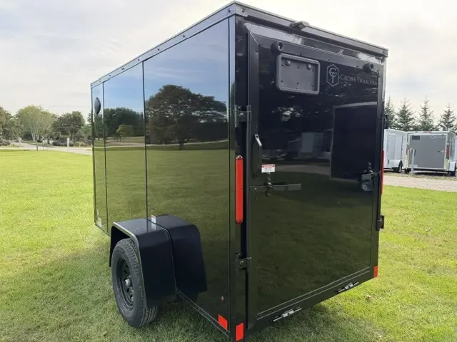 Cross Painted Steel Enclosed (Beta) 5' x 10' Ramp Blackout 2027
