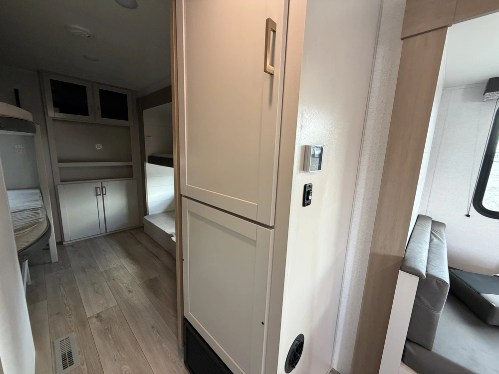 Jayco Jay Flight 321bds 2027 alt