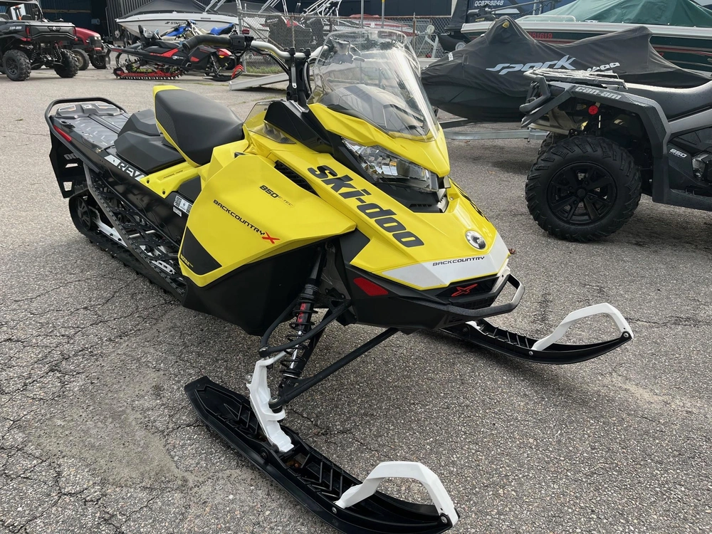 Ski-doo Backcountry X 146 850 E-tec 2020 alt