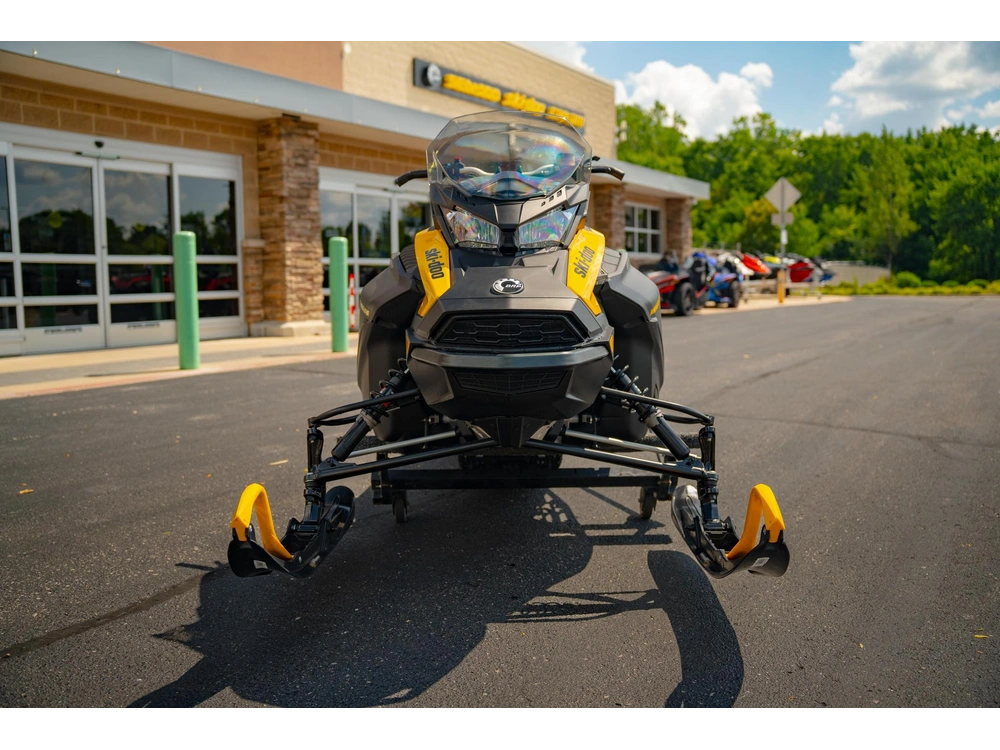 2024 Ski-doo Renegade® Sport Rotax® 600 Ace™ Ripsaw 1.25 alt