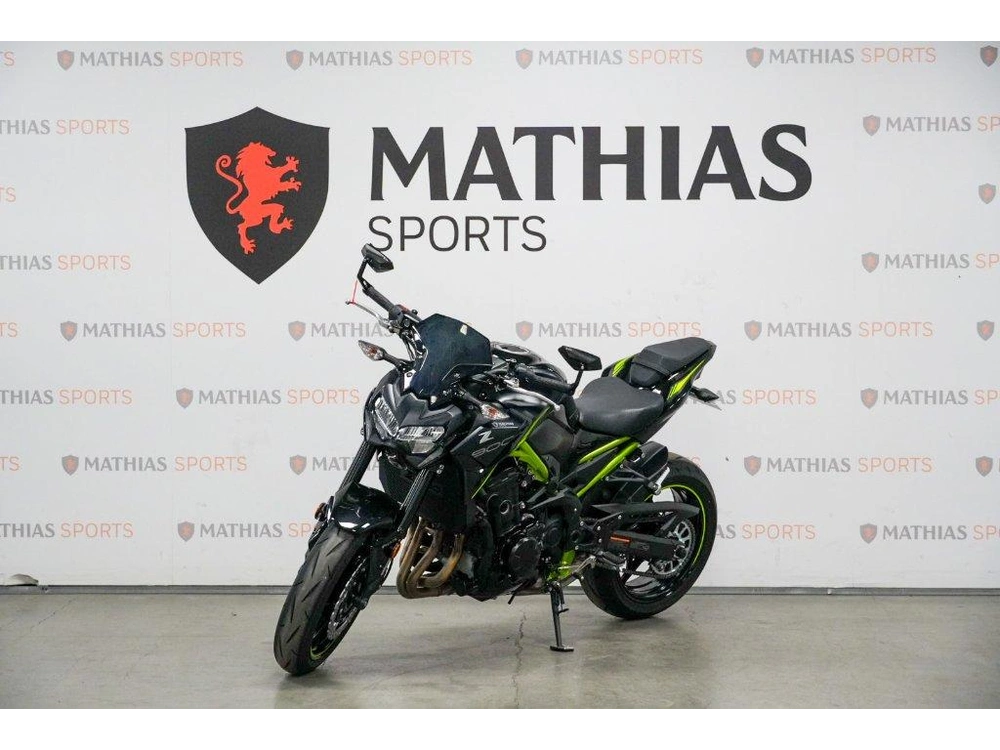 Kawasaki Z900 2022 alt