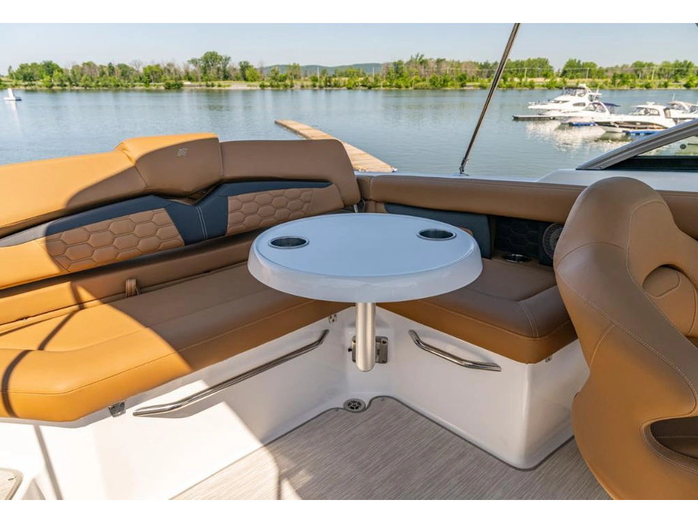 2023 Four Winns Hd 3 alt