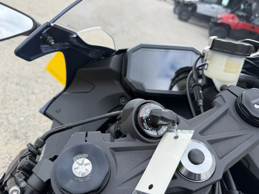 2027 Kawasaki Ninja Zx-6r Abs alt