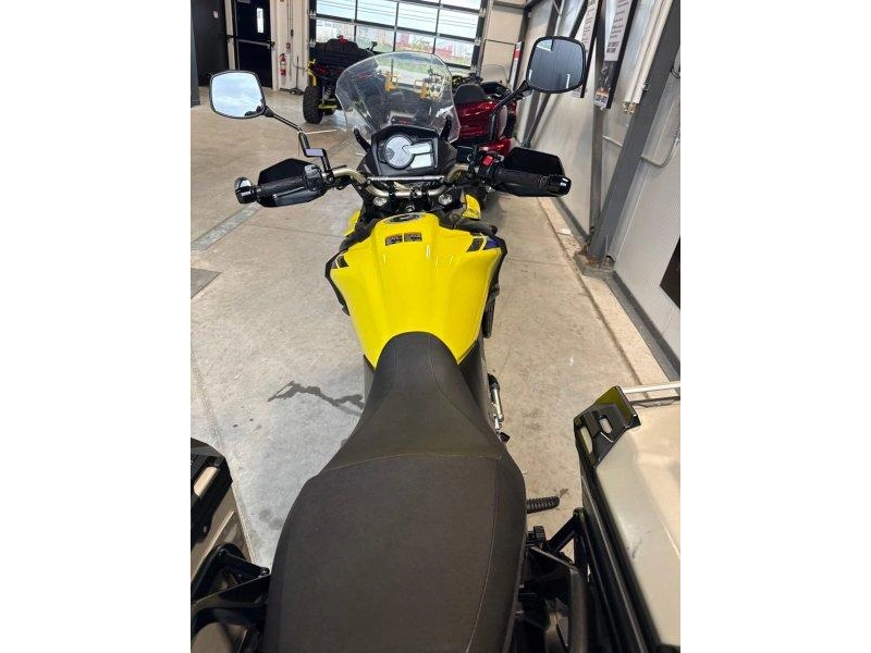 2023 Suzuki Vstrom 650xaam3-yui Jaune Av alt