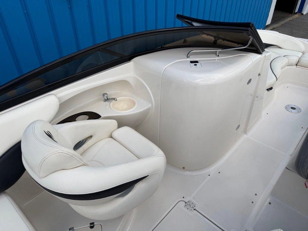2008 Monterey Boats Explorer 243