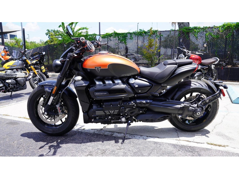 2026 Triumph Rocket 3 Storm R alt