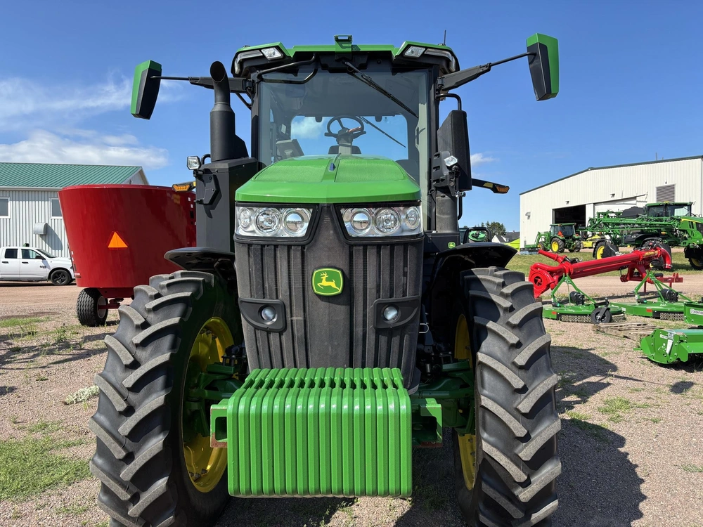 2023 John Deere 7r 210