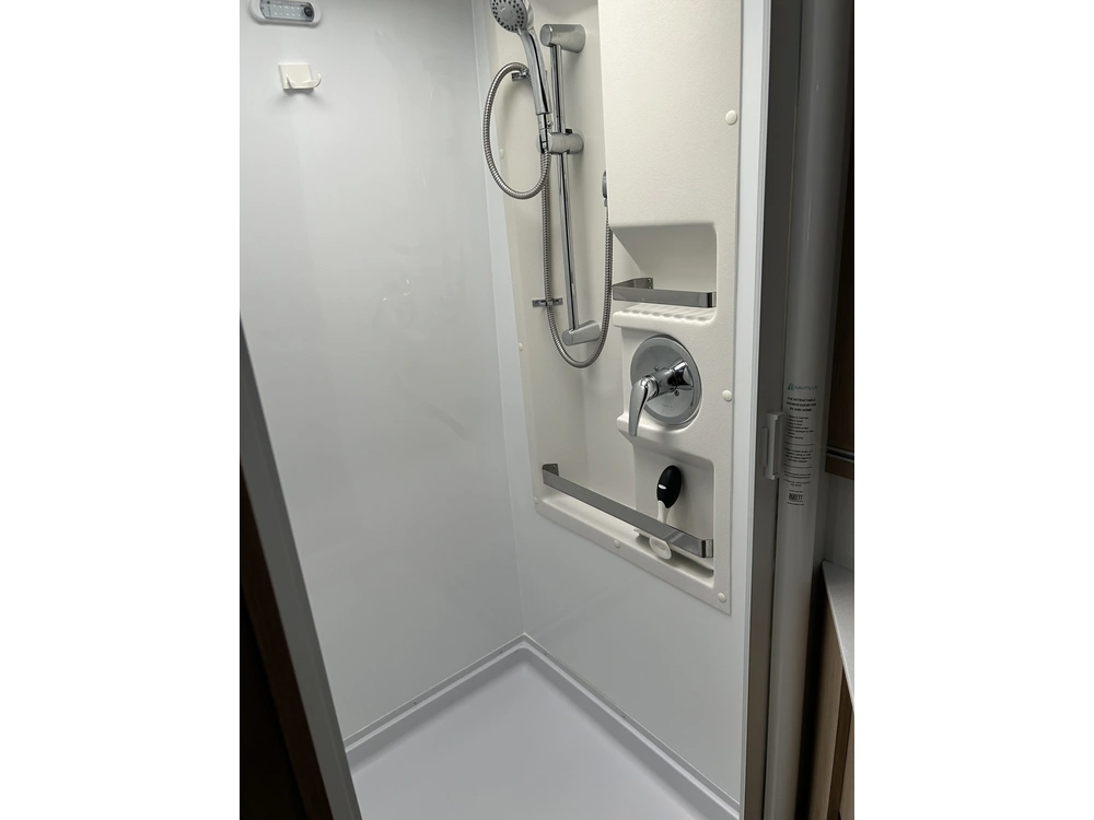 2019 Leisure Wonder 24 Ftb alt