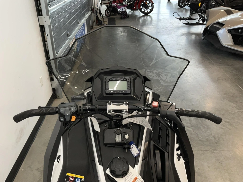 Polaris 650 Voyageur Sp 155 2027 alt