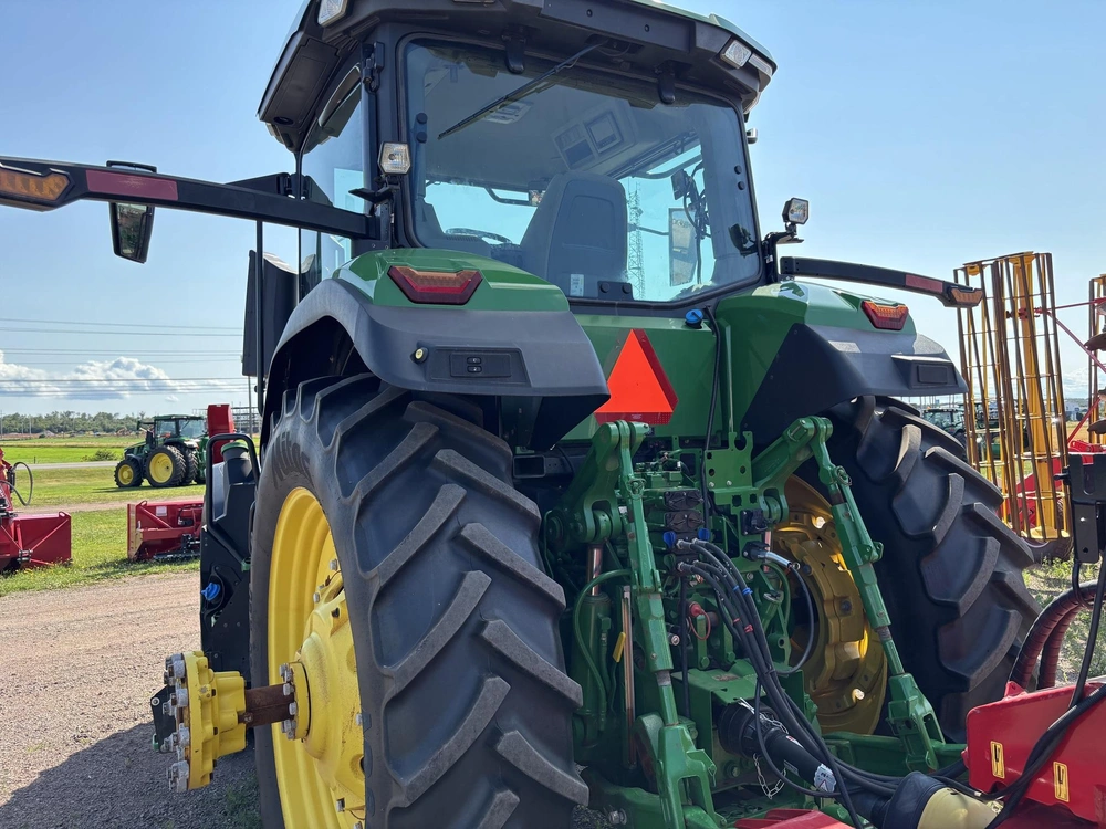 2023 John Deere 7r 210