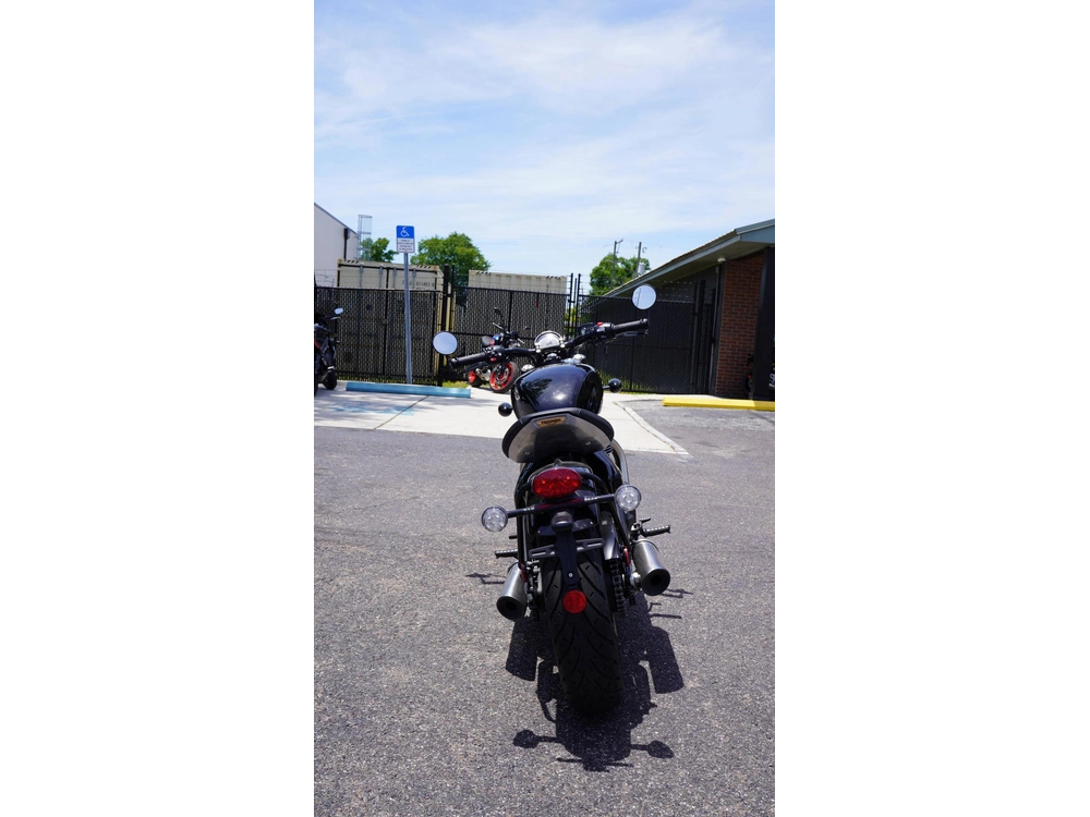 2026 Triumph Bonneville Bobber alt