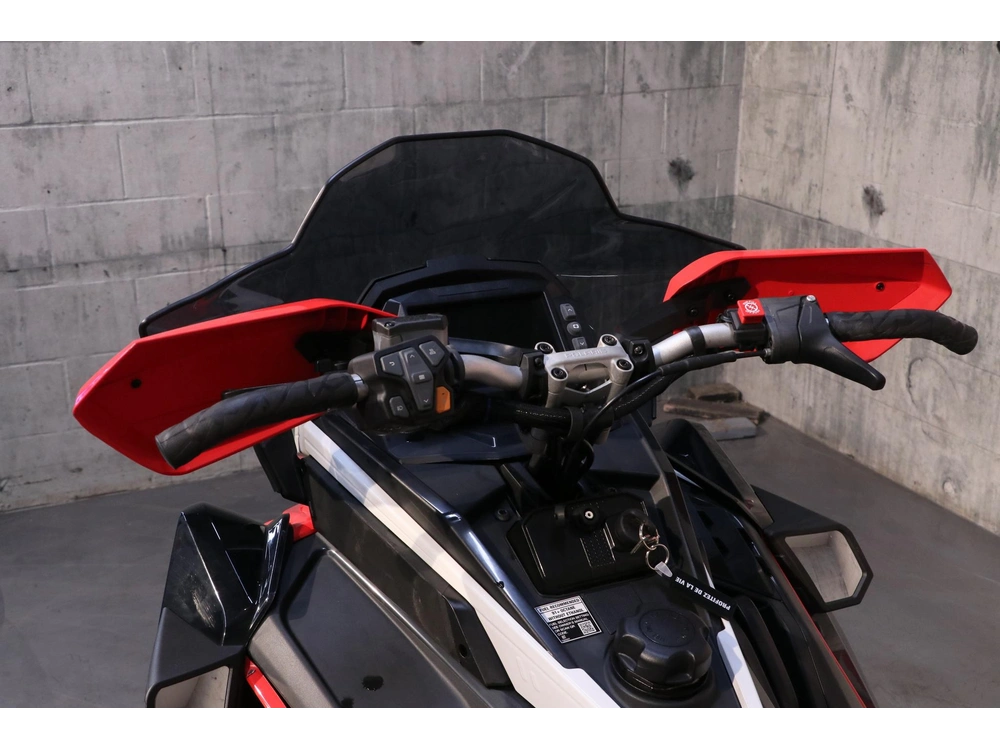 Polaris 850 Indy Vr1 129 2022 alt