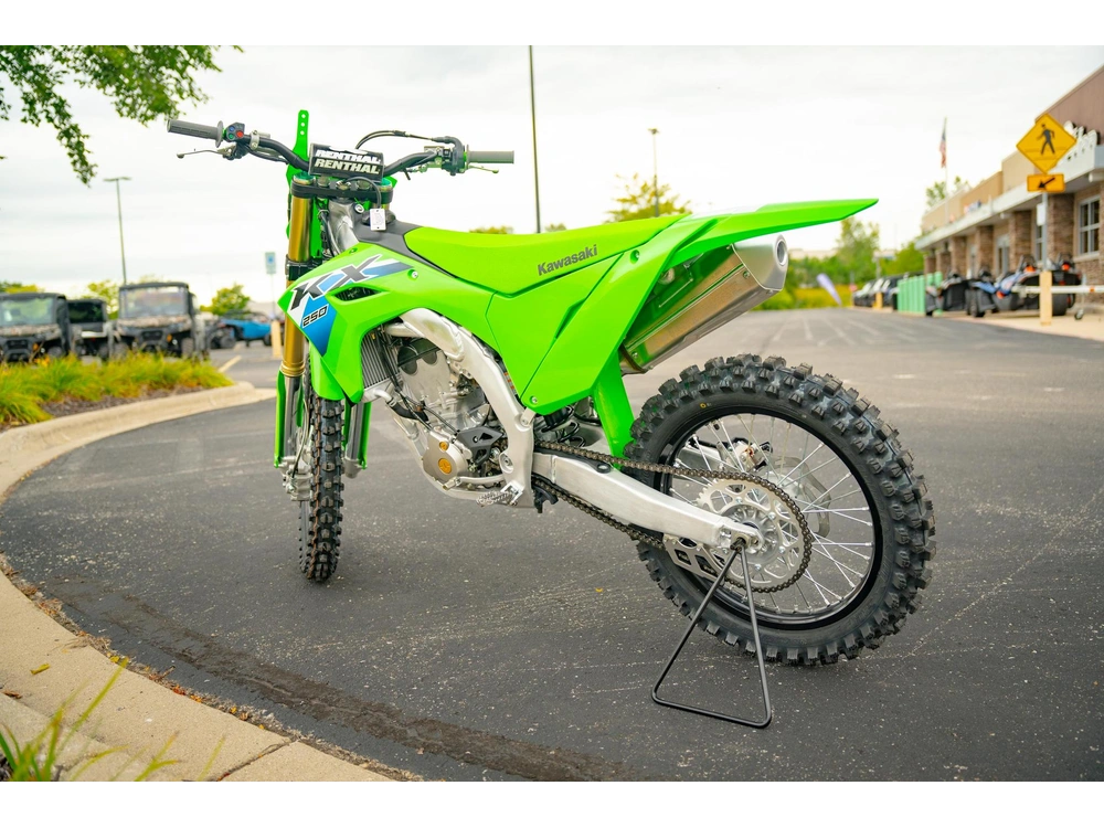 2026 Kawasaki Kx™250 alt