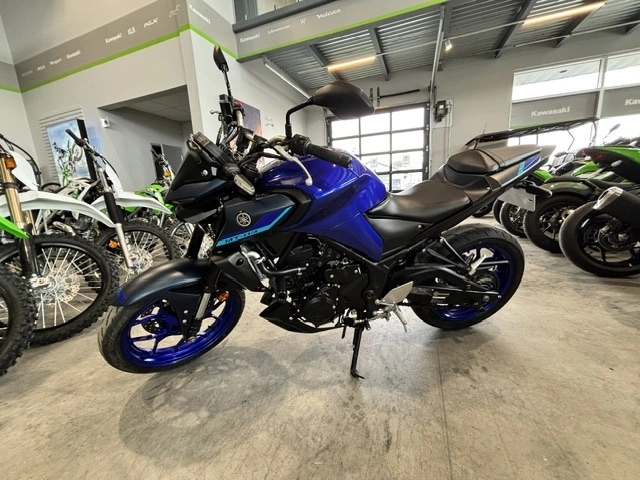 2023 Yamaha Mt-03 Mt03 Mt 03 Moins De 399cc Impeccable alt