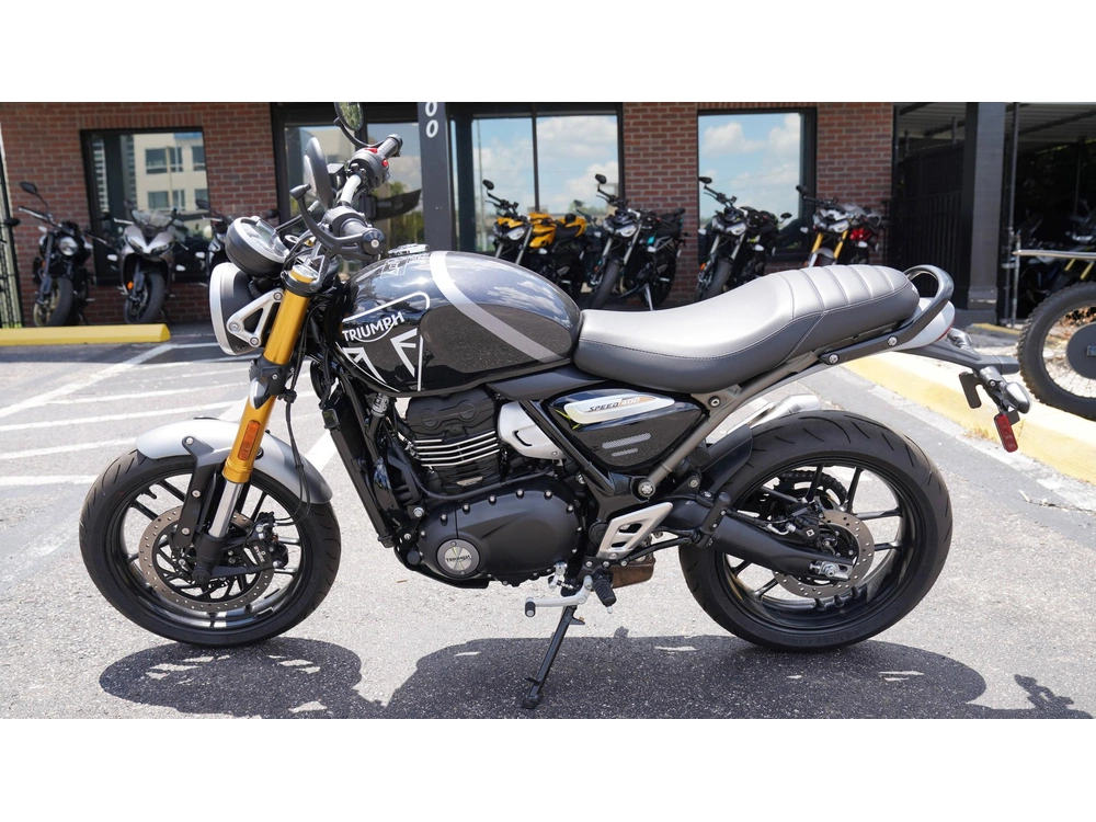 2026 Triumph Speed 400 alt