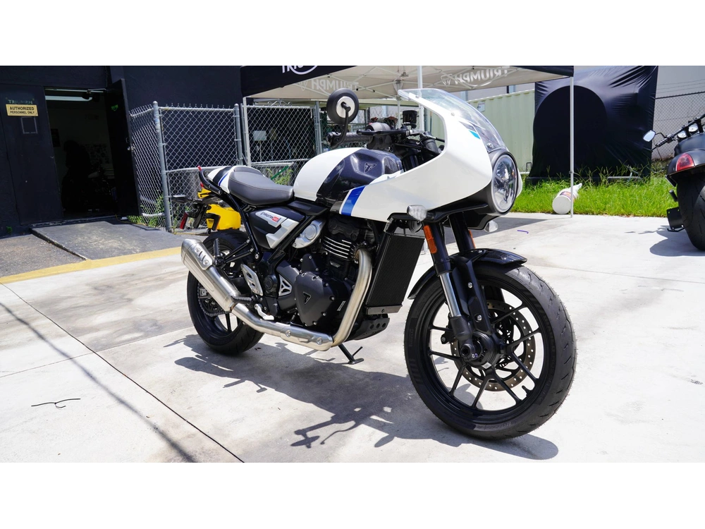 2026 Triumph Thruxton 400 alt
