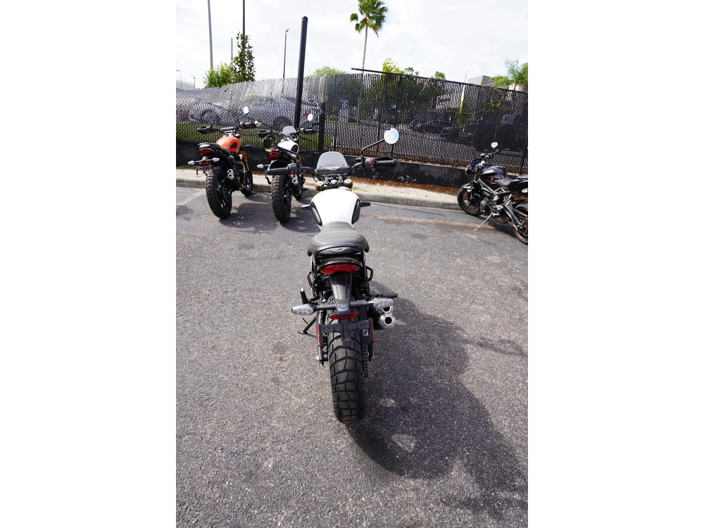 2026 Triumph Scrambler 400 Xc alt