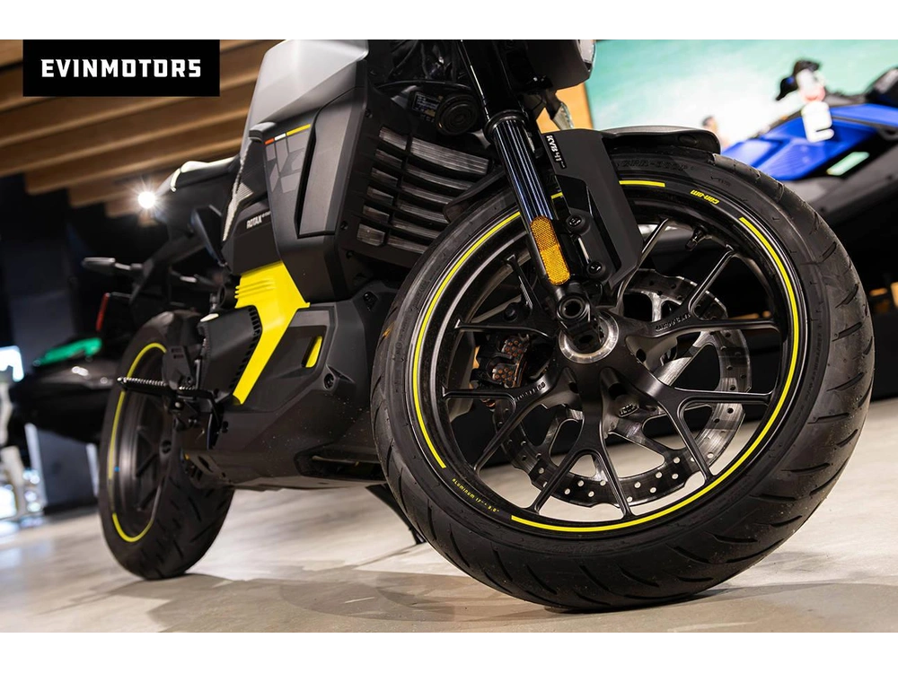 2025 Can-am Pulse® 73