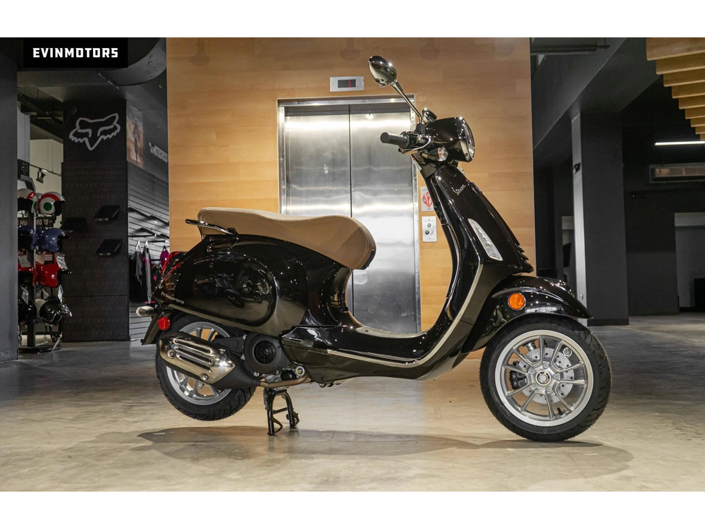 2023 Vespa Primavera 150