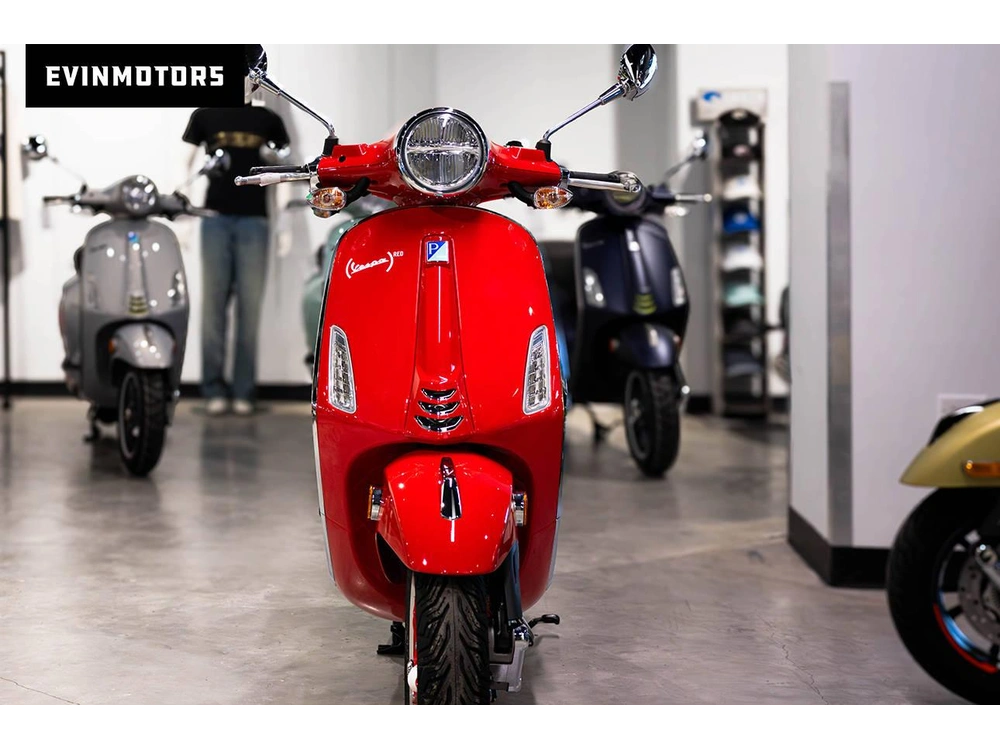2025 Vespa Primavera 150