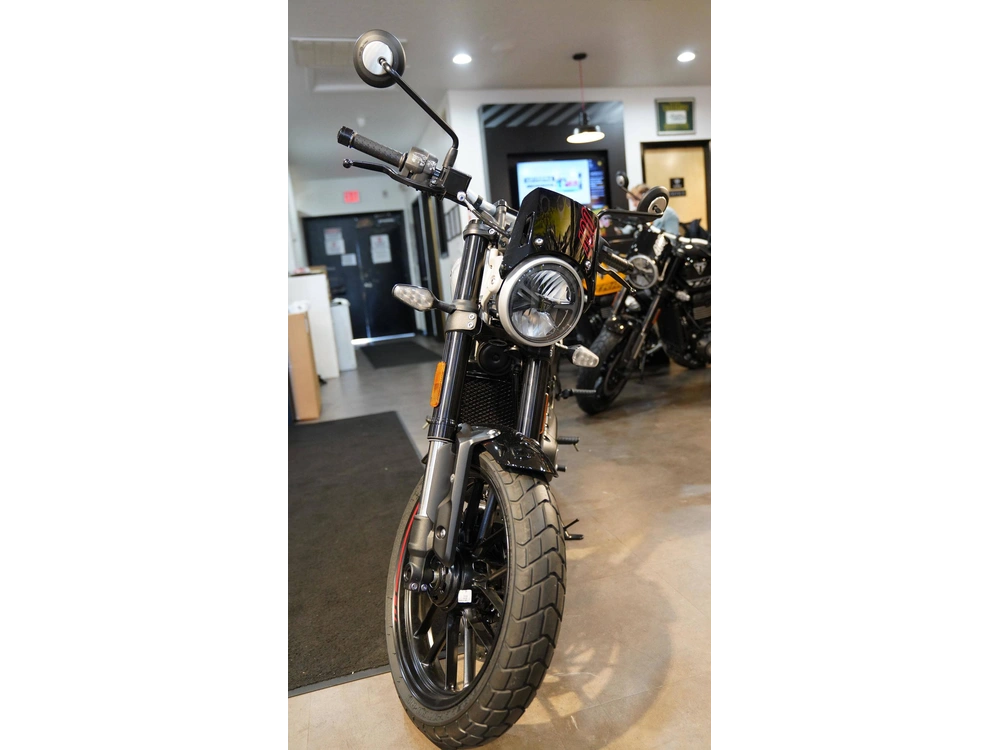 2027 Triumph Street Tracker 400 alt