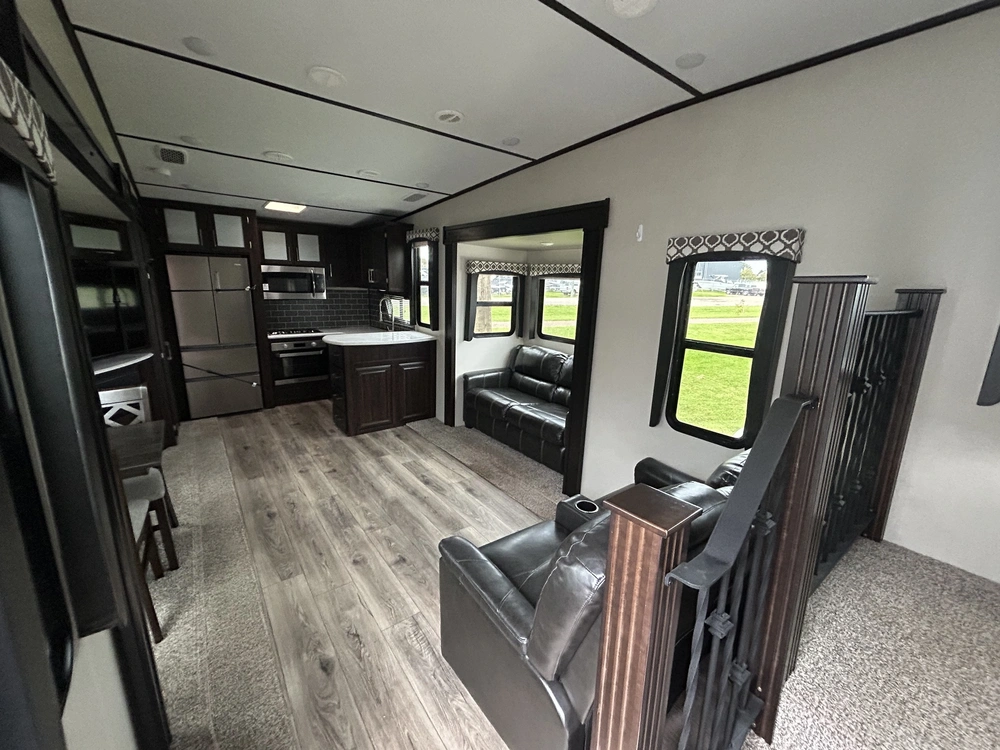 2020 Sanibel 3702 alt