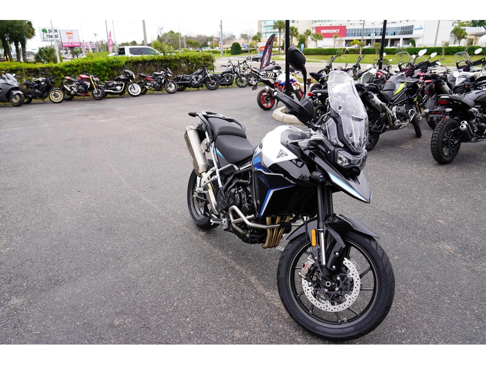 2026 Triumph Tiger 900 Alpine Edition alt