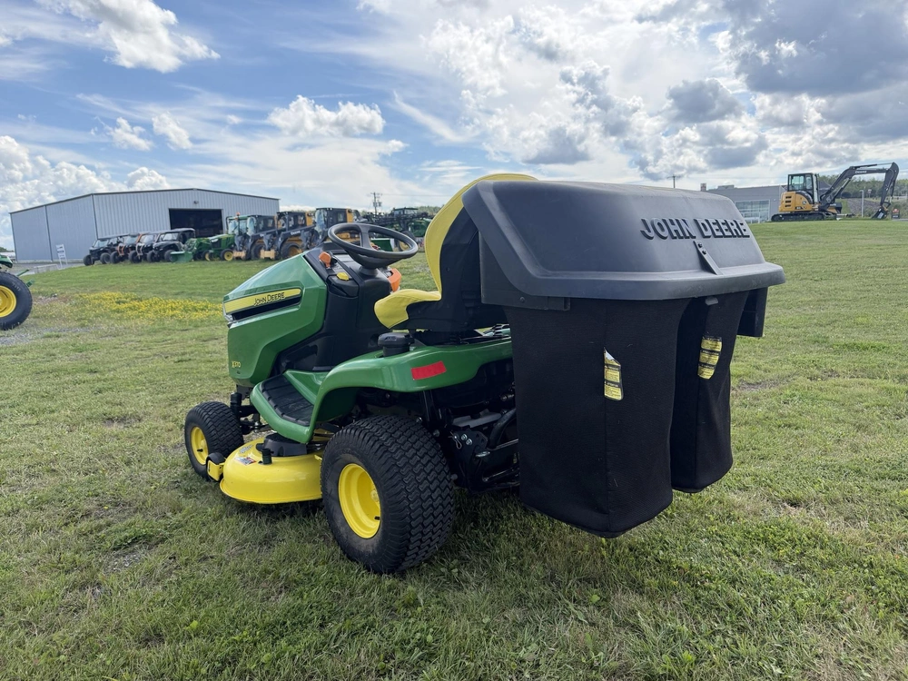 2022 John Deere X370 alt