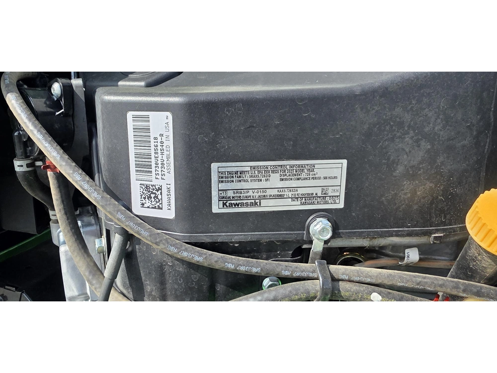 2025 John Deere X590 alt