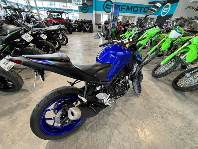 2023 Yamaha Mt-03 Mt03 Mt 03 Moins De 399cc Impeccable alt