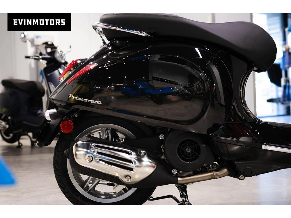 2025 Vespa Primavera 150