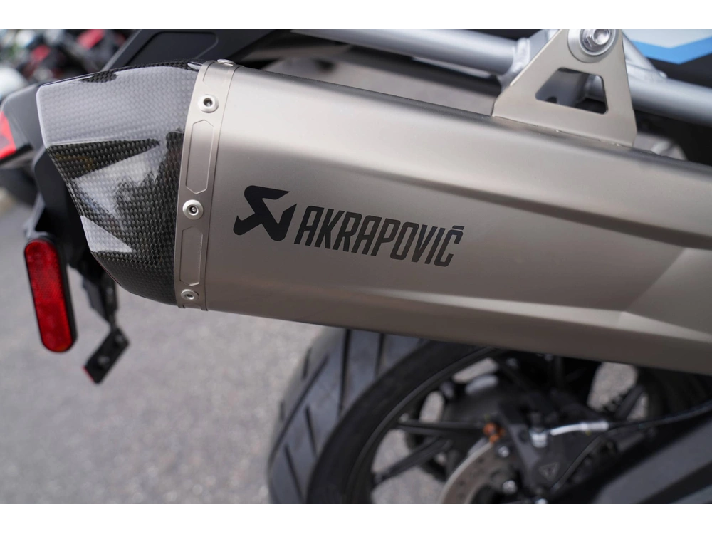 2026 Triumph Tiger 900 Alpine Edition alt