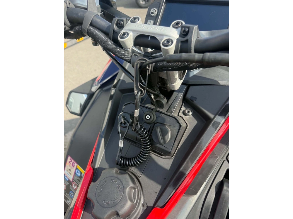Polaris 9r Indy Xcr 136 2025 alt