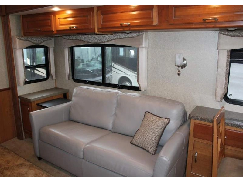 Fleetwood Bounder 35k 2016 alt