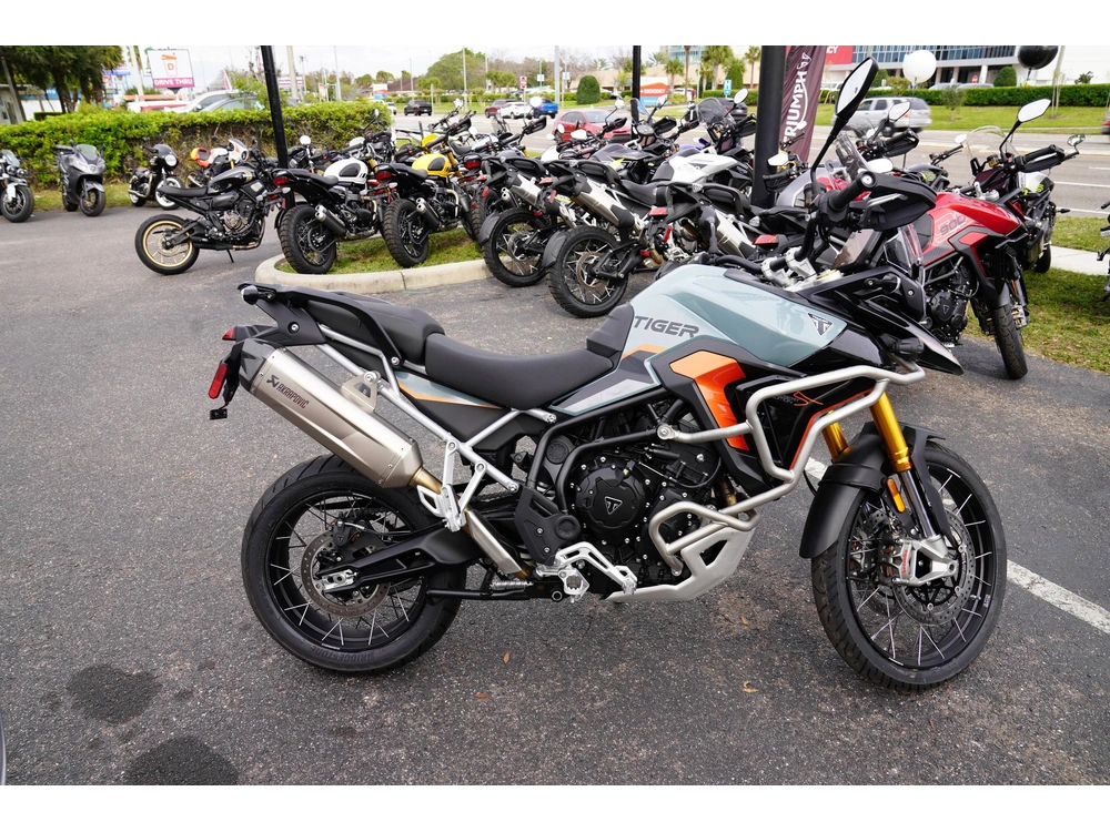 2026 Triumph Tiger 900 Desert Edition alt