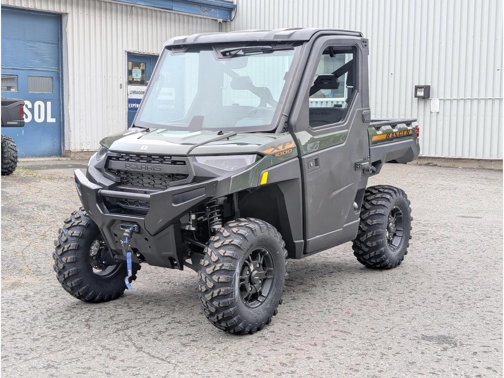 2027 Polaris Ranger Xp 1000 Ns Premium - Army Green Utv Cabine Chauffée Climatisée 4 Saisons Travail Hiver Fermée Déneigement Chasse Bois Transport Ferme Haut De Gamme Defender Limited Mule Kubota Gator alt