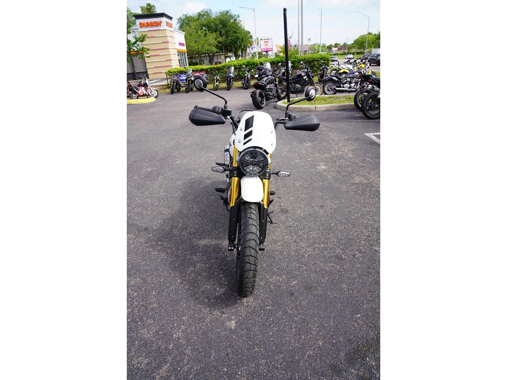 2026 Triumph Scrambler 400 Xc alt