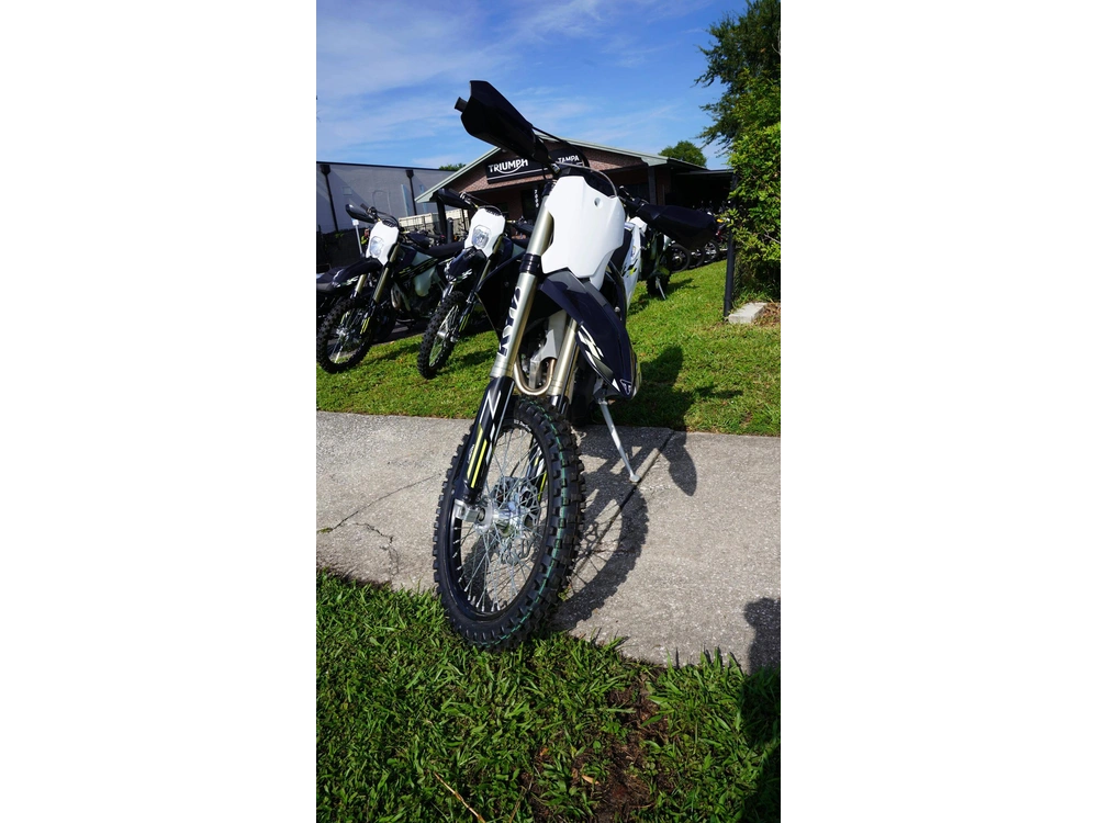 2026 Triumph Tf450-e alt