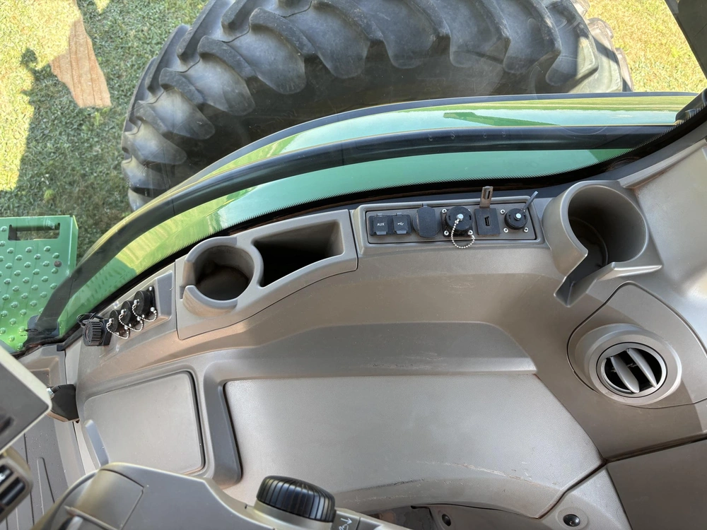 2023 John Deere 7r 210