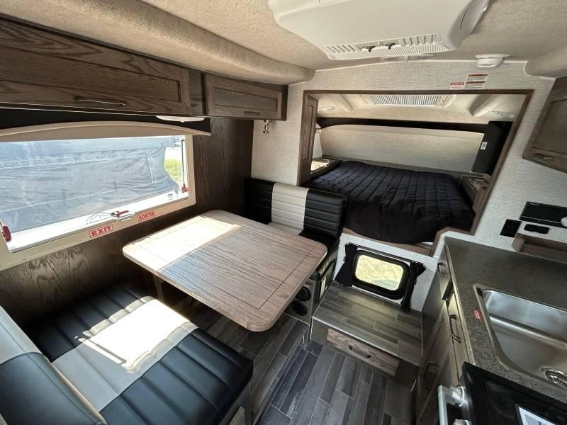 2027 Northern Lite 10.2 Le Db