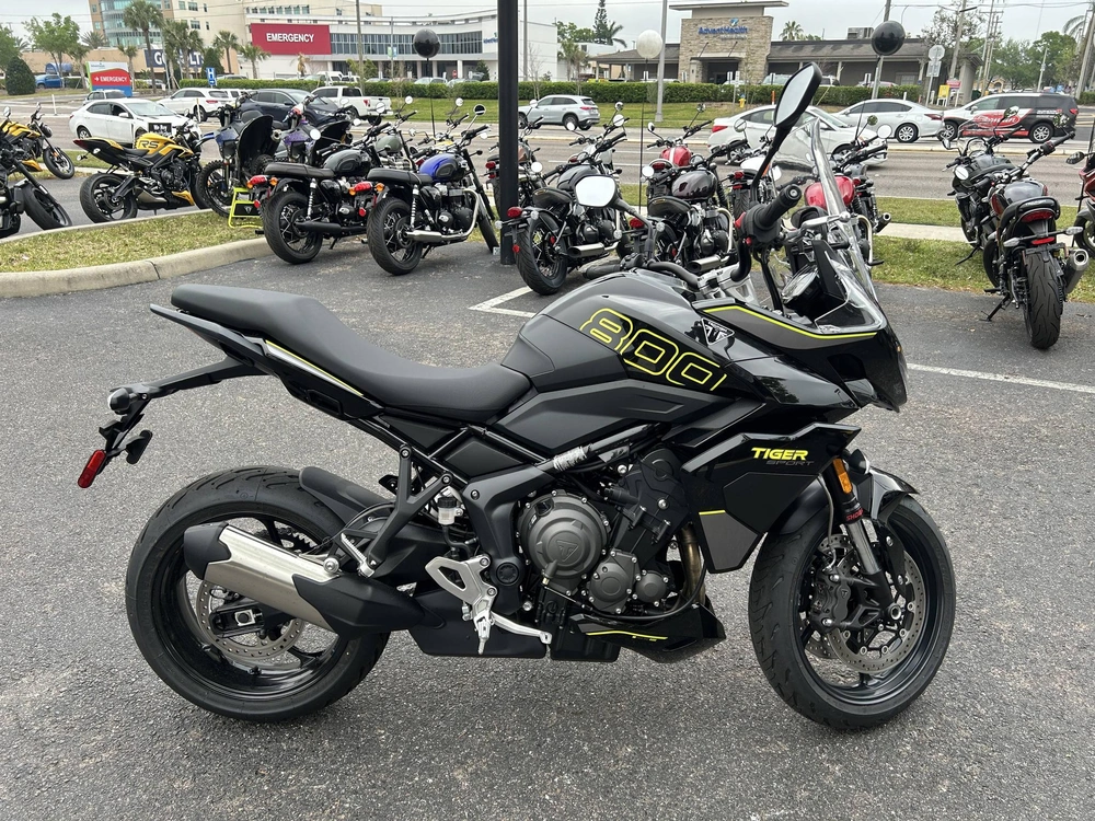 2025 Triumph Tiger Sport 800 alt