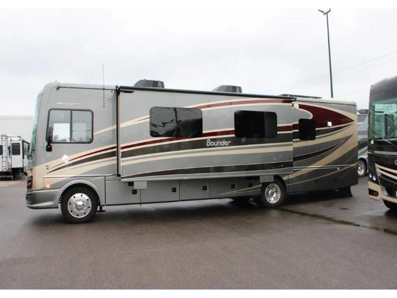Fleetwood Bounder 35k 2016 alt