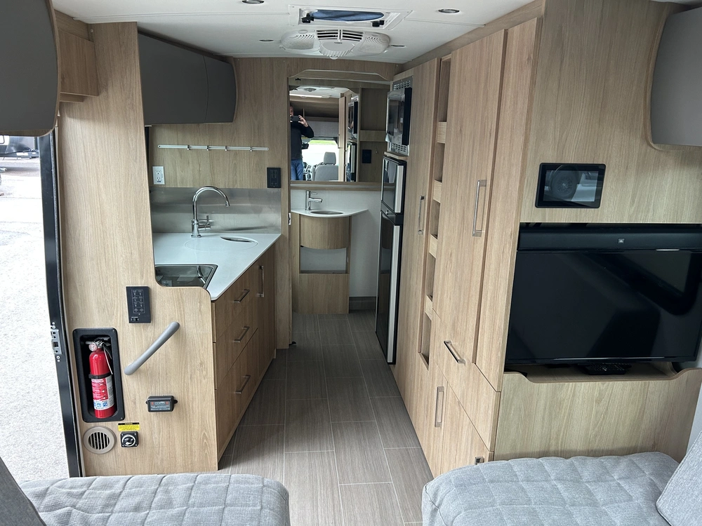 2019 Leisure Wonder 24 Ftb alt