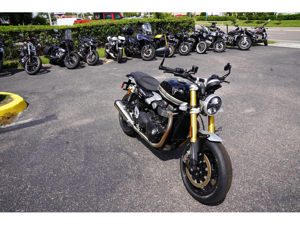 2025 Triumph Speed Twin 1200 Rs alt