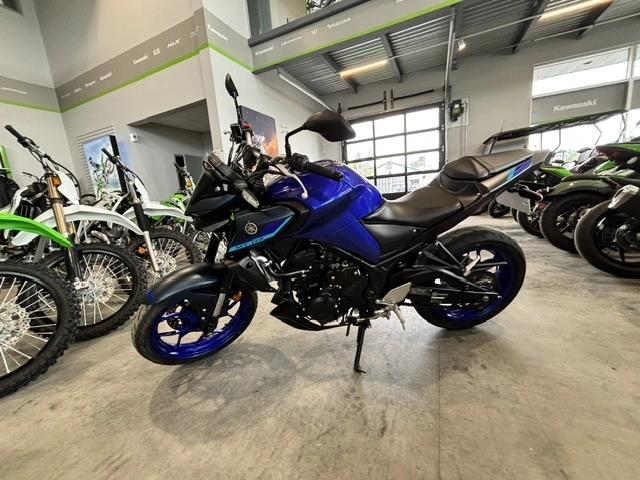 2023 Yamaha Mt-03 Mt03 Mt 03 Moins De 399cc Impeccable alt