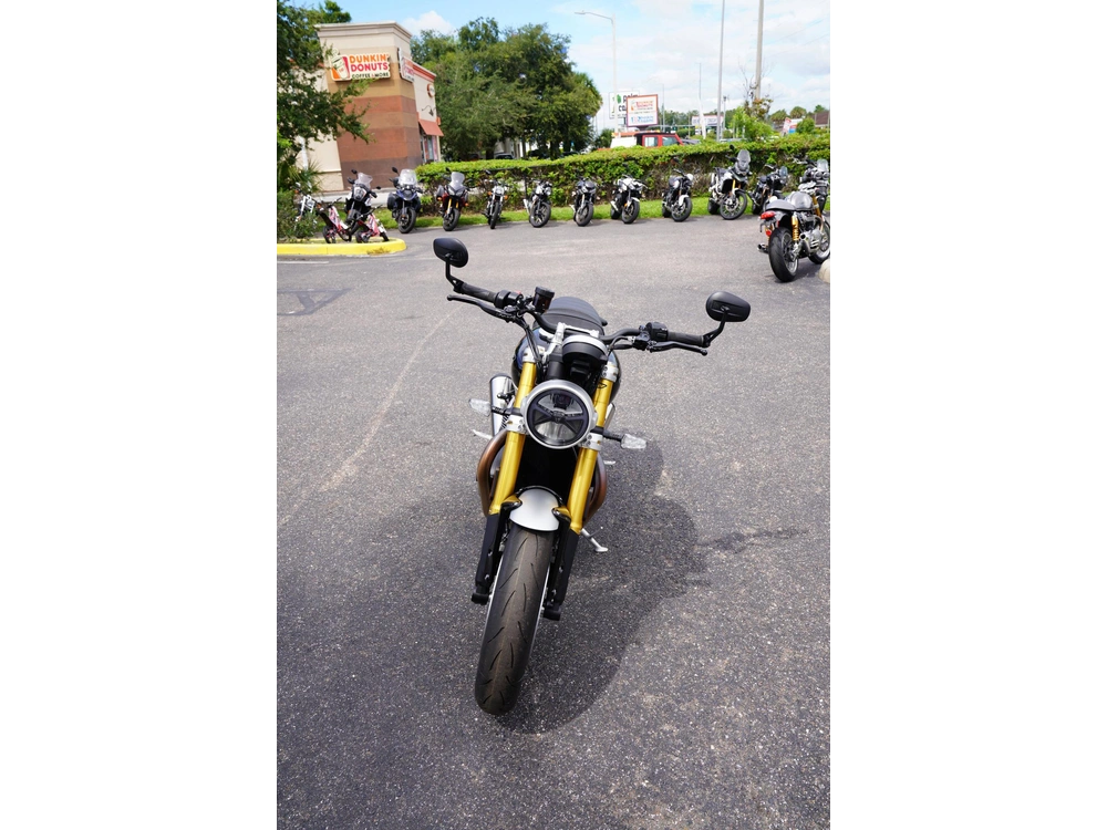 2025 Triumph Speed Twin 1200 alt